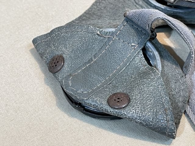 Original WWII German Sun Goggles with Gray Frames, UNISSUED!!! — image 7