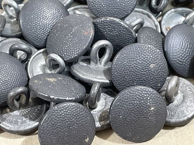 Original WWII German Pebbled Tunic Button, Luftwaffe Blue