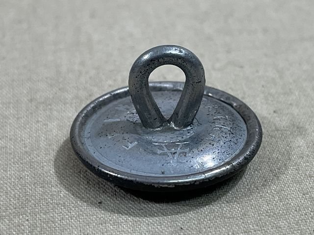 Original WWII German Pebbled Tunic Button, Luftwaffe Blue — image 3