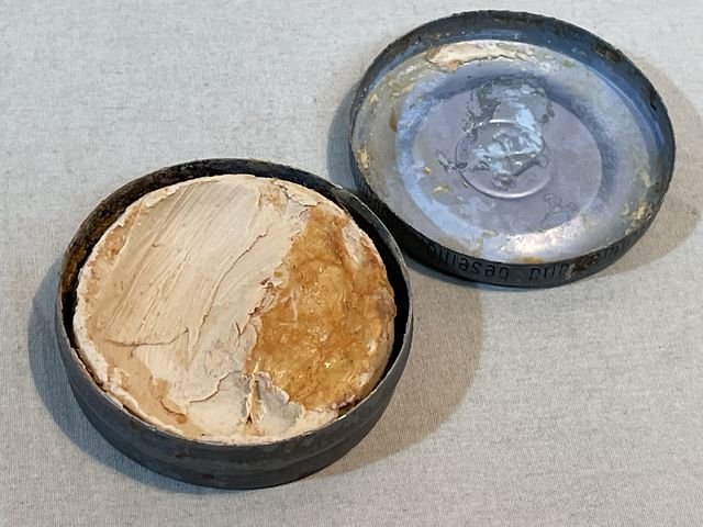 Original WWII Era German Gerlach's Gehwol Boot Preservative — image 9