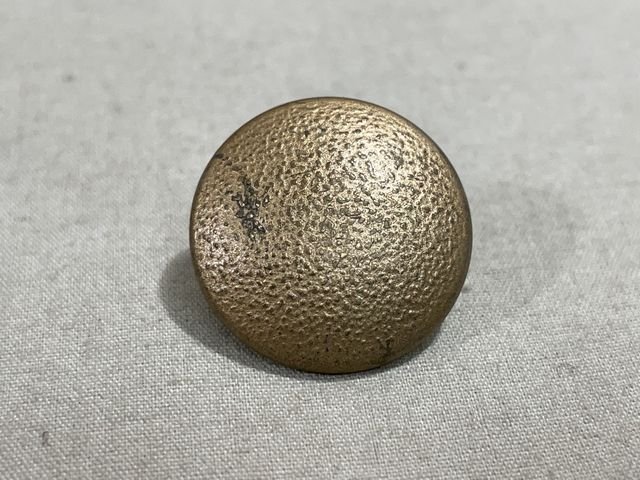 Original WWII German GOLD Pebbled Tunic Button, 21mm