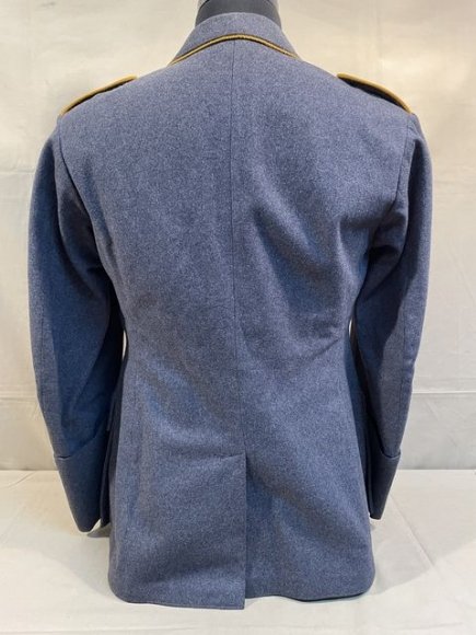 Original 1937 German Luftwaffe (Air Force) Service Tunic, Air Fighting Unit Signals — image 22