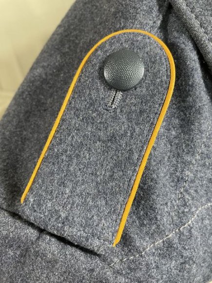 Original WWII German Luftwaffe (Air Force) Paratrooper's Fliegerbluse Tunic, Medical Personnel — image 10