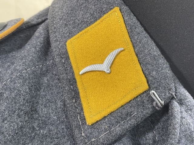 Original WWII German Luftwaffe (Air Force) Paratrooper's Fliegerbluse Tunic, Medical Personnel — image 4