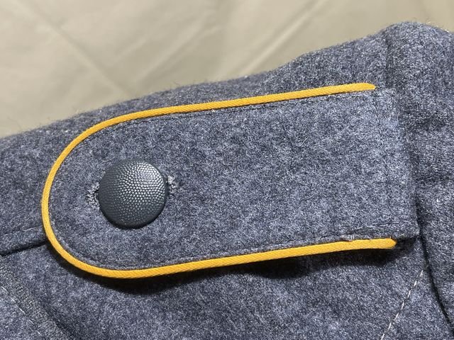 Original WWII German Luftwaffe (Air Force) Paratrooper's Fliegerbluse Tunic, Medical Personnel — image 6