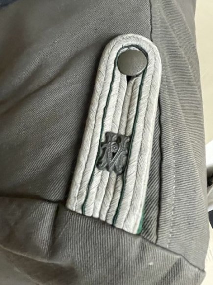 HOLD! Original WWII German Heer (Army) Administrative Sonderf³hrer's Summer Tunic — image 19