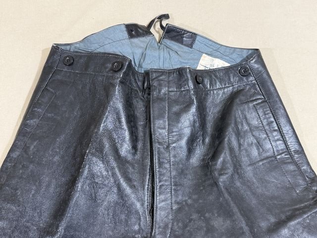 Original WWII German Kriegsmarine U-Boat Protective Leather Pants, 1941 — image 17