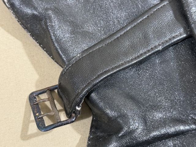 Original WWII German Kriegsmarine U-Boat Protective Leather Pants, 1941 — image 9