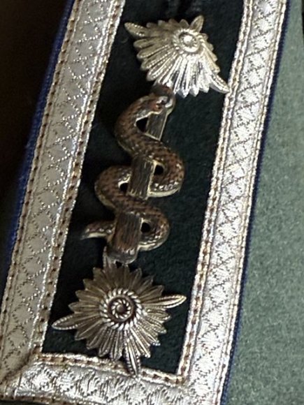Original 1938 German HEER (Army) Senior NCO's Waffenrock (Parade Tunic), MEDICAL — image 18