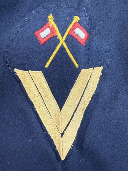 Original WWII German Kriegsmarine (Navy) Parade Tunic, Signals Obergefreiter — image 11