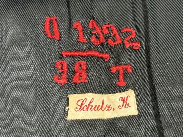 Original WWII German Kriegsmarine (Navy) Parade Tunic, Signals Obergefreiter — image 20