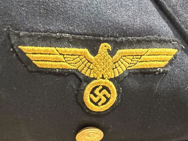 Original WWII German Kriegsmarine (Navy) Parade Tunic, Signals Obergefreiter — image 4