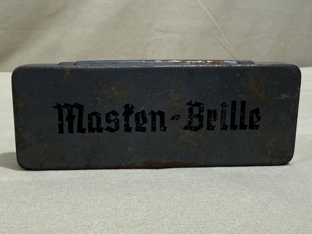 Original WWII German Masken-Brille (Gas Mask Glasses) Case — image 2