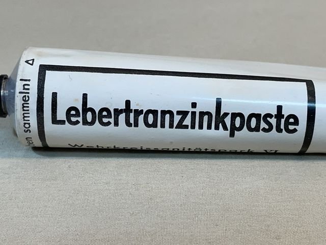 Original WWII German Medical Item, Unfilled Lebertranzinkpaste Metal Tube (Tan) — image 2