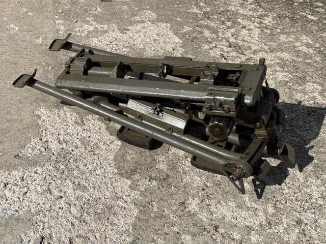 Original WWII German MG42 (MG-42) Lafette Tripod Mount — image 10