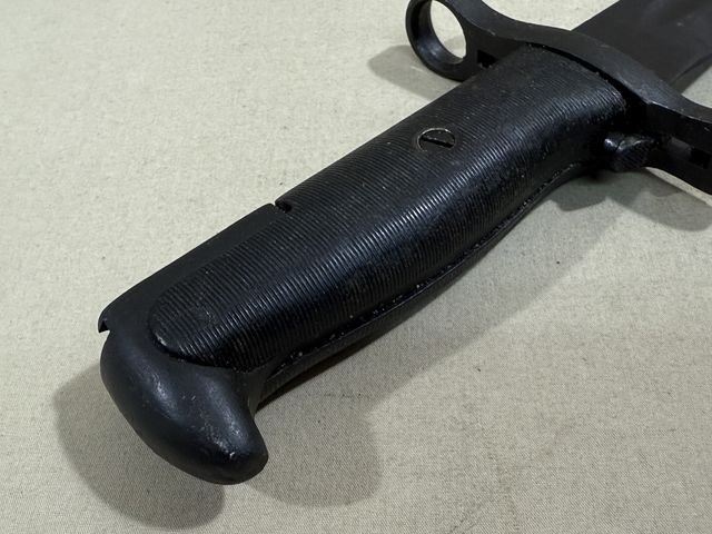 Original WWII US M1 Garand Bayonet and Scabbard, UFH Cut-Down 1943 — image 9