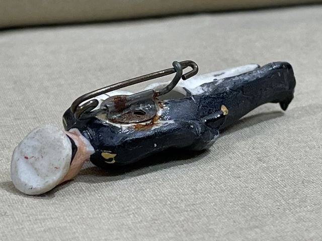 Original Nazi Era German WHW Donation Porcelain Figure, Luftwaffe Soldier — image 3