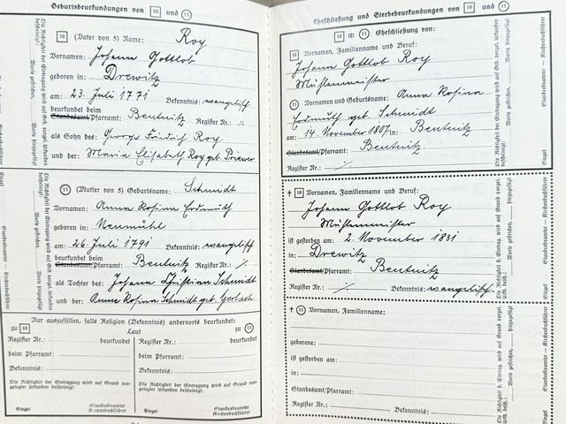 Original Nazi Era German Der Ahnenpaß (Family Tree) Book — image 8