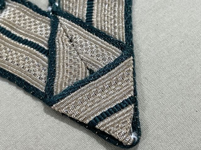 Original WWII German Army Obergefreiter Rank Chevron — image 5