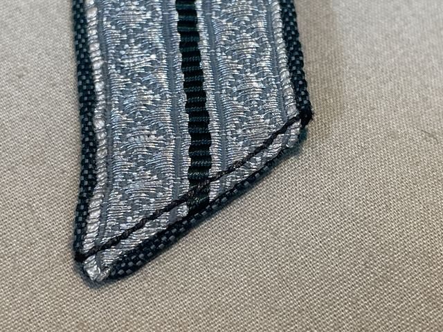 Original WWII German Army Obergefreiter Rank Chevron — image 3