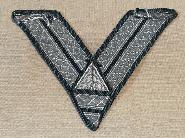 Original WWII German Army Obergefreiter Rank Chevron — image 5