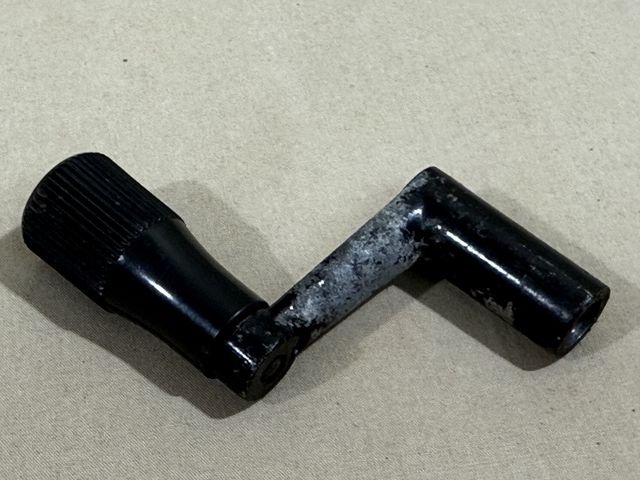 Original WWII German Model 33 Field Phone in Bakelite Case, 1939 — image 11