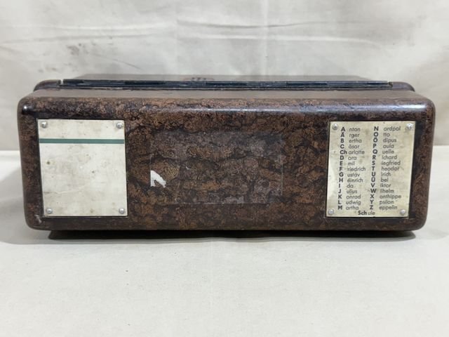 Original WWII German Model 33 Field Phone in Bakelite Case, 1939 — image 21