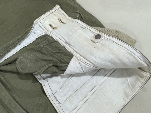 Original WWII German Heer Tropical (Afrikakorps) Short Pants — image 27