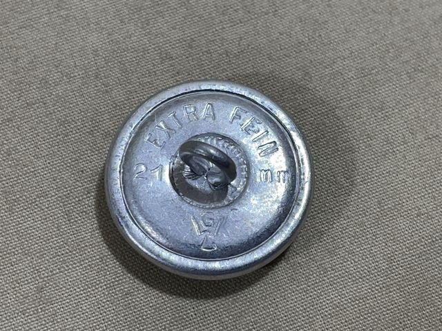 Original WWII German SILVER Pebbled Tunic Button, UNUSED 21mm — image 3