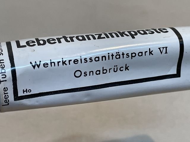 Original WWII German Medical Item, Unfilled Lebertranzinkpaste Metal Tube (Tan) — image 6