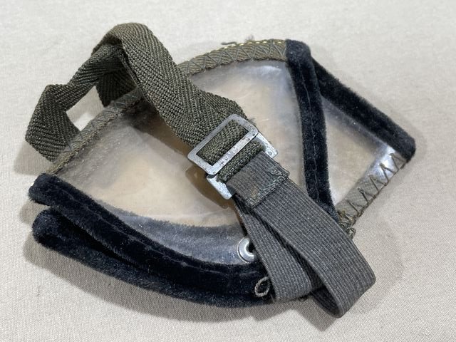 Original WWII German Disposable Goggles in Paper Case — image 3