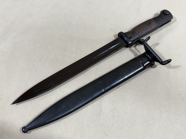 Original POST-WWII Norwegian Bayonet and Scabbard — image 2