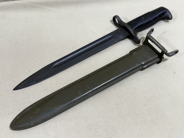Original WWII US M1 Garand Bayonet and Scabbard, AFH — image 2