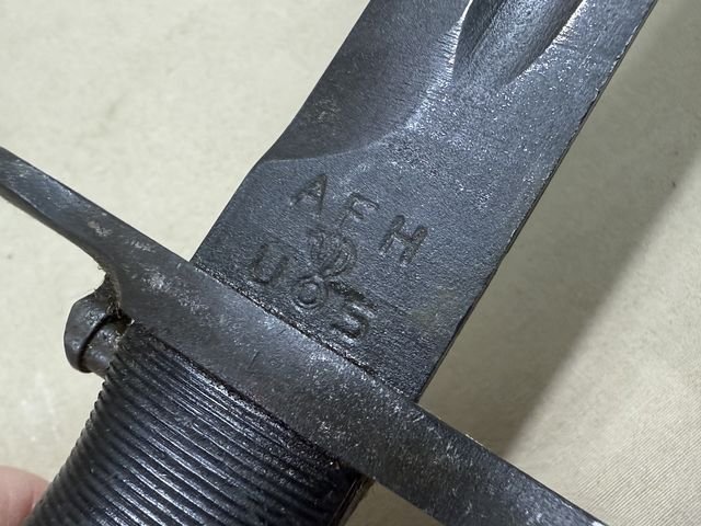 Original WWII US M1 Garand Bayonet and Scabbard, AFH — image 7