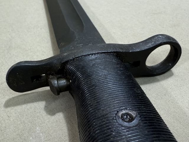 Original WWII US M1 Garand Bayonet and Scabbard, AFH — image 9