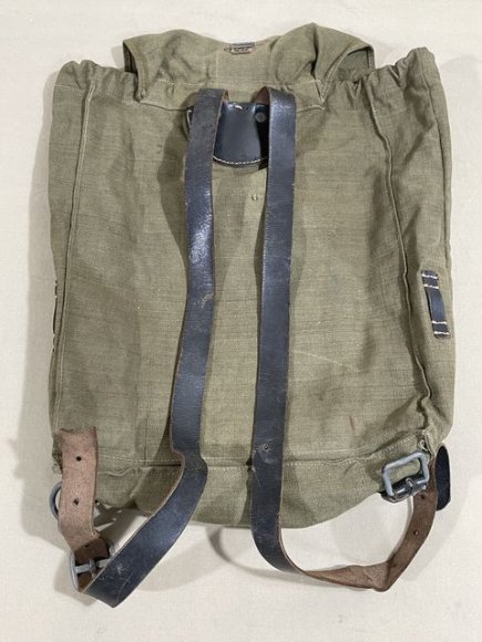 Original WWII German Mid/Late-War Army Combat Rucksack — image 11