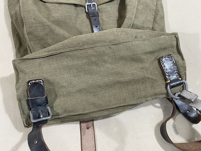 Original WWII German Mid/Late-War Army Combat Rucksack — image 6