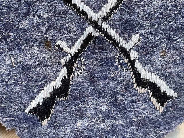 Original WWII German LW Fight & Air Signals Armorer's Trade Badge — image 3