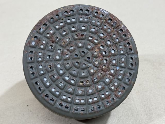Original WWII German FE37R Gas Mask Filter w/Cap — image 13