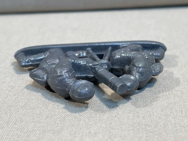 Original WWII German WHW Donation Figure, 8cm Mortar — image 2