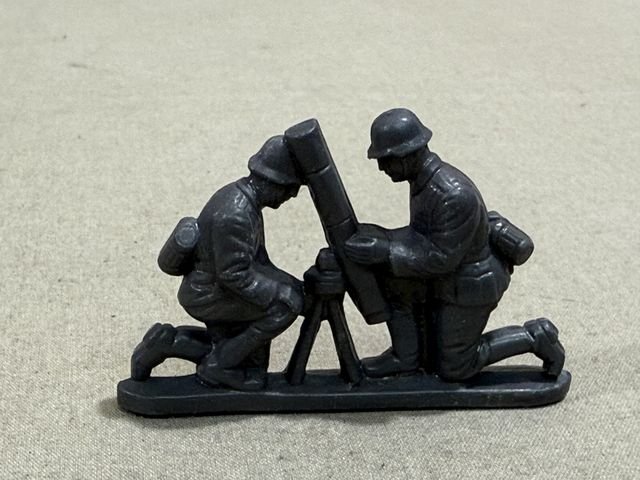 Original WWII German WHW Donation Figure, 8cm Mortar — image 2