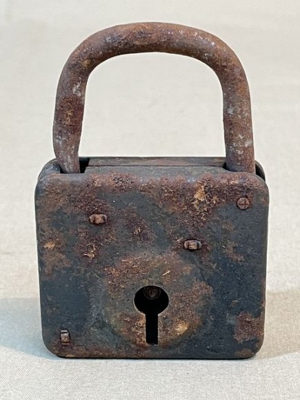Original WWII German Soldier's Barracks Pad Lock — image 2