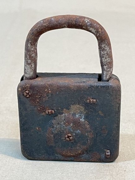 Original WWII German Soldier's Barracks Pad Lock — image 4