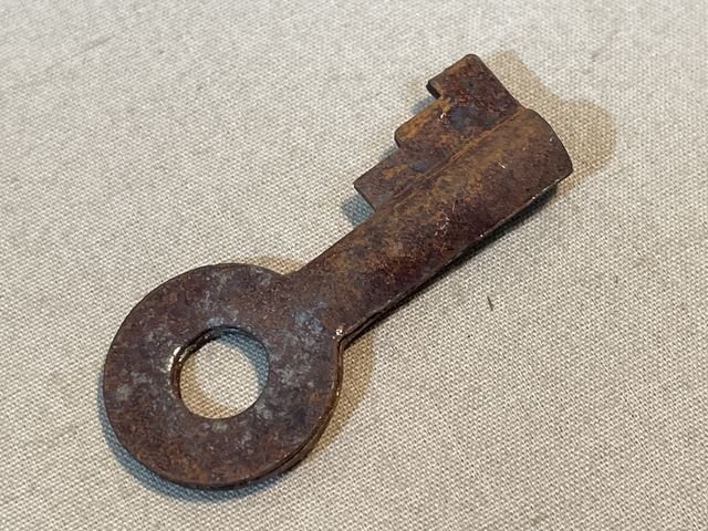 Original WWII German Soldier's Barracks Pad Lock — image 9