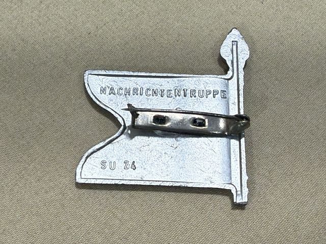 Original WWII German Army Signals Flag Tinnie, NACHRICHTENTRUPPE — image 2