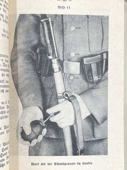 Original WWII German Army Manual H.Dv. 130/2a, Ausbildungsvorschrift f³r die Infanterie — image 15