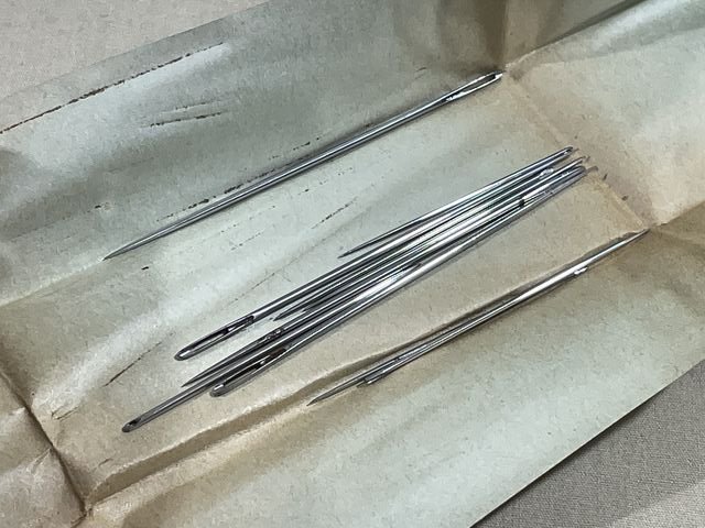 Original WWII German Soldier's Sewing Needle Pack — image 3
