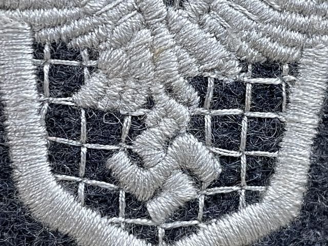 Original WWII German Luftwaffe Motor Vehicle Driver's Career Sleeve Insignia — image 2