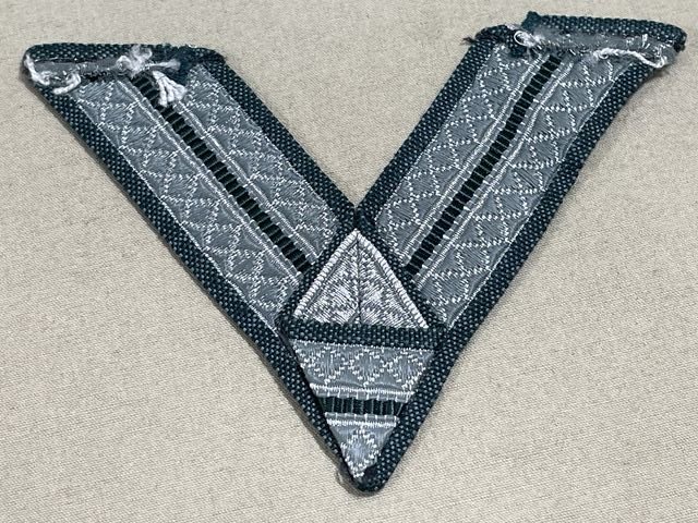 Original WWII German Army Obergefreiter Rank Chevron — image 5