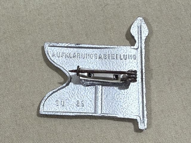 Original WWII German Flag Tinnie, AUFKLÄRUNGSABTEILUNGEN — image 2